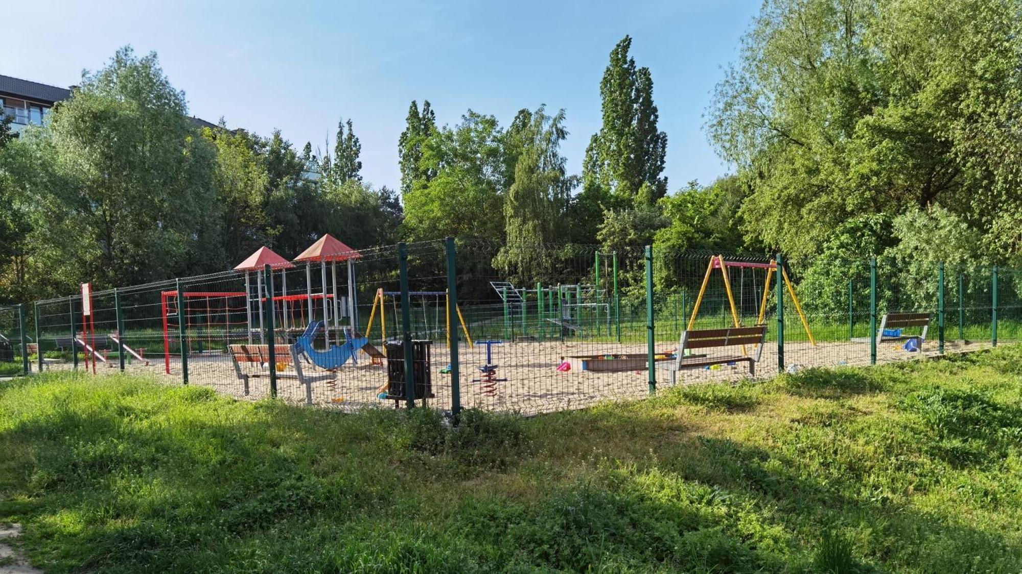 Trzy Szczescia Apartment Жельона Гора Екстериор снимка